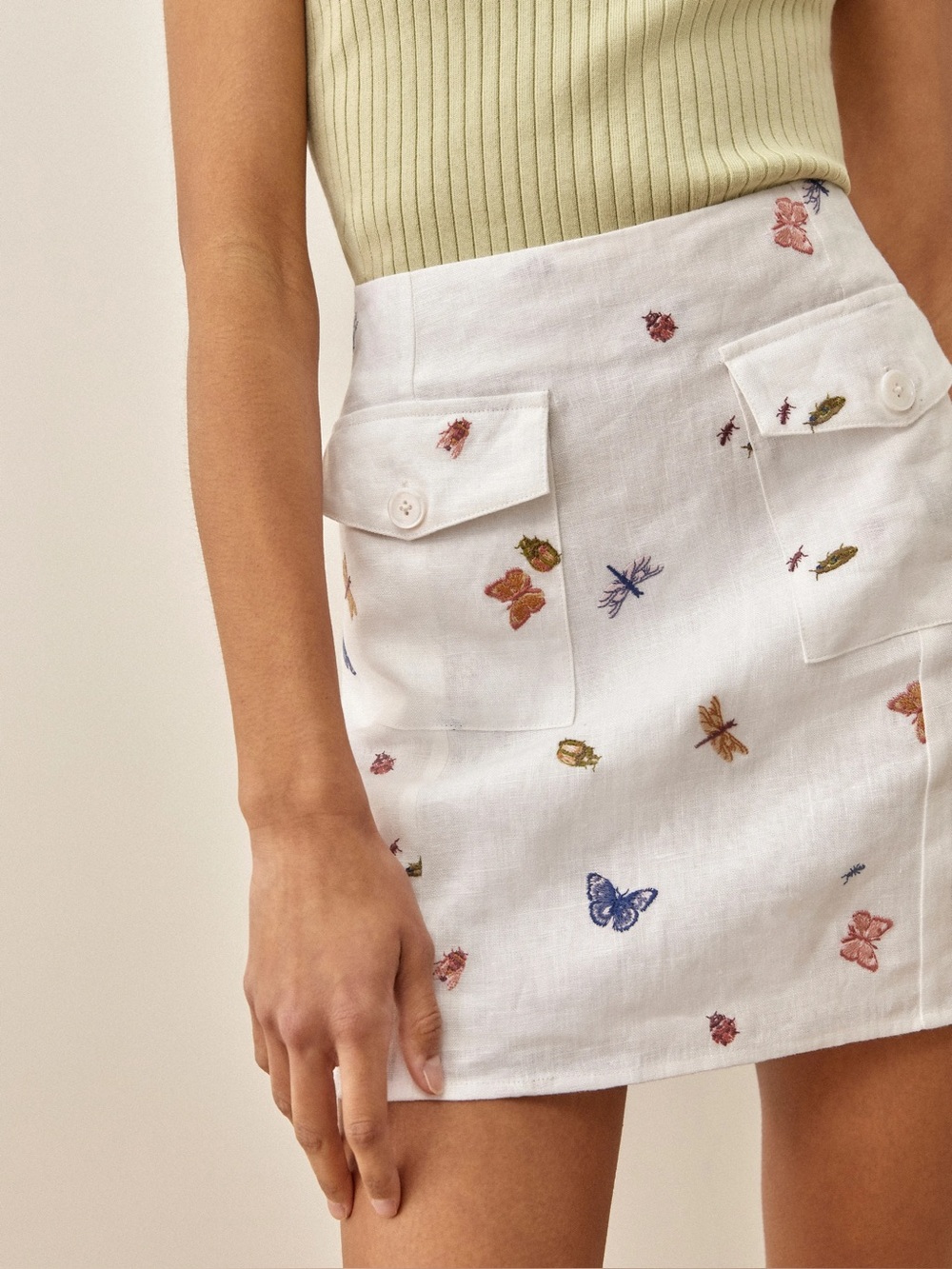 Reformation Vera butterfly embroidered Linen Mini Skirt size 0 - Picture 3 of 9